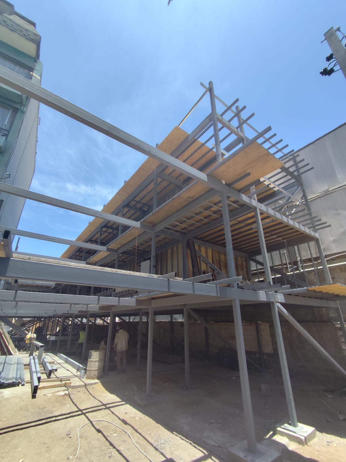 Montaje estructural en terreno